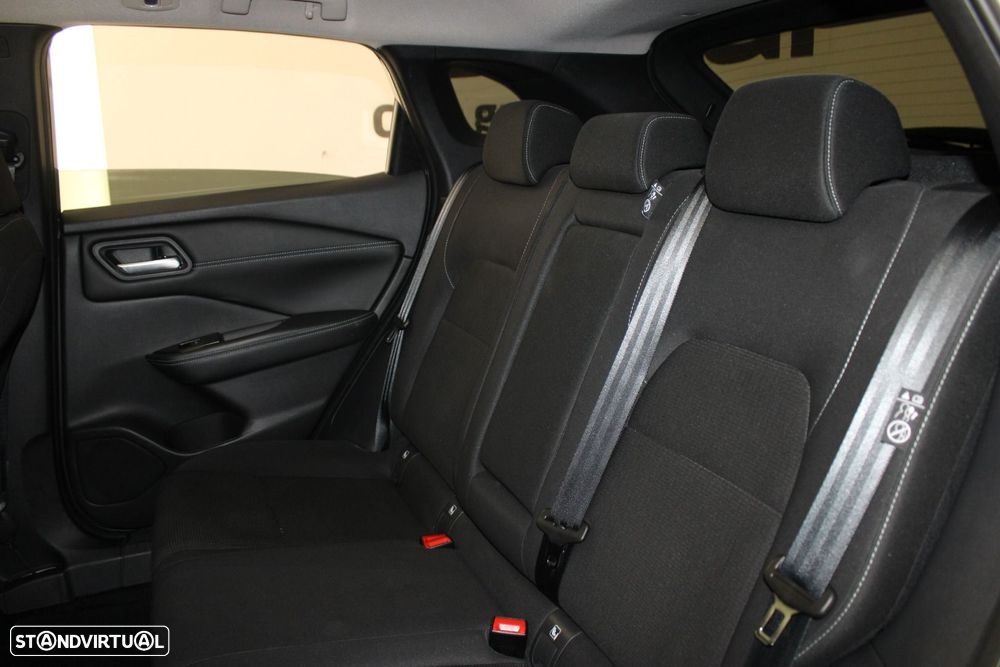 Nissan Qashqai 1.3 DIG-T N-Connecta - 29