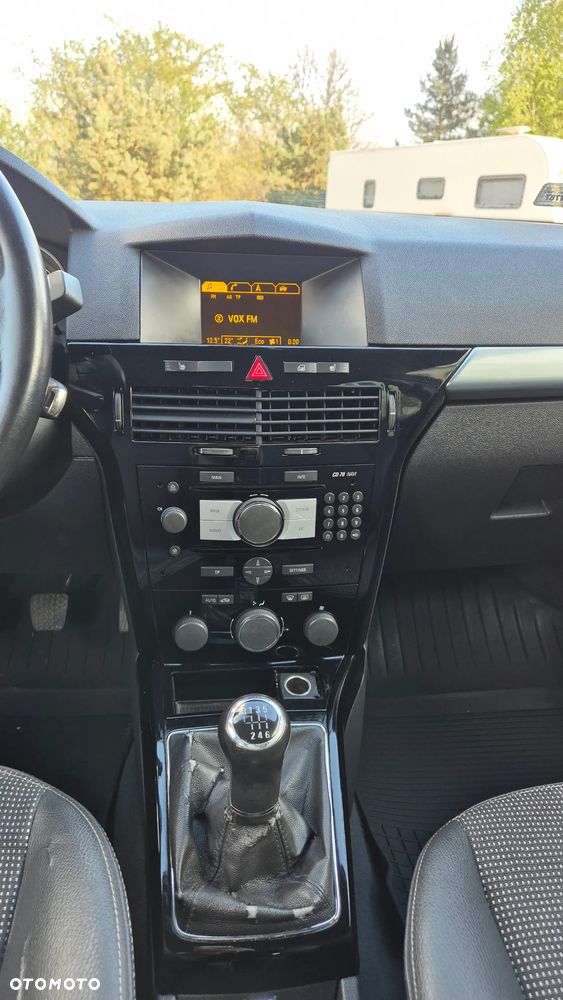 Opel Astra 1.7 CDTI DPF Cosmo - 17