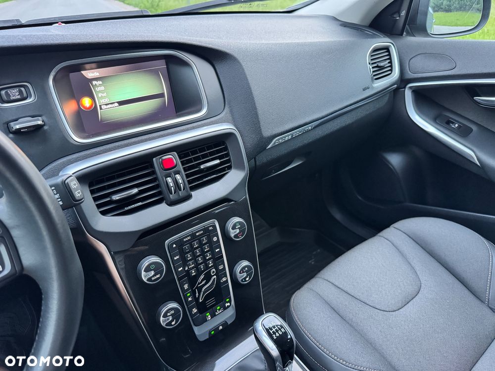 Volvo V40 D3 Momentum - 21