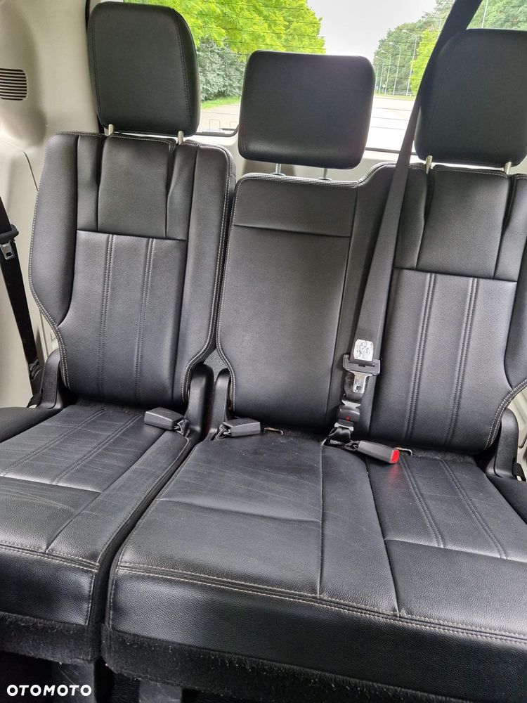 Chrysler Town & Country 3.6 Touring - 31