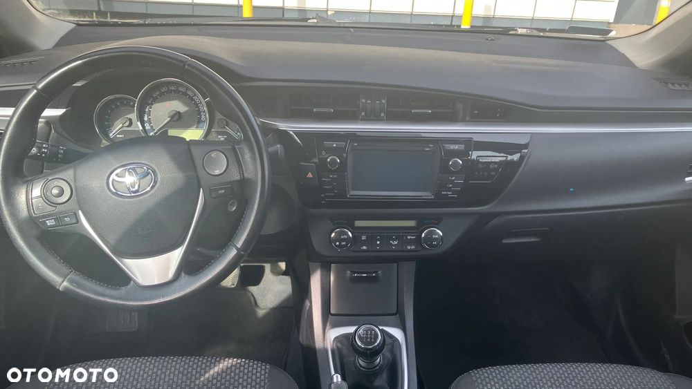 Toyota Corolla - 4