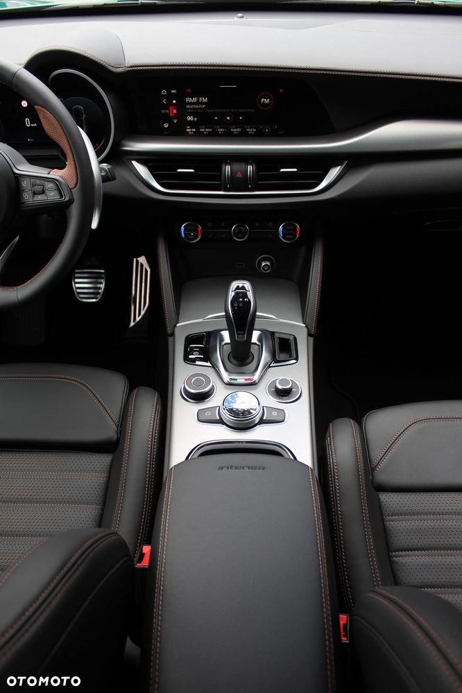 Alfa Romeo Stelvio 2.0 Turbo Intensa Q4 - 9