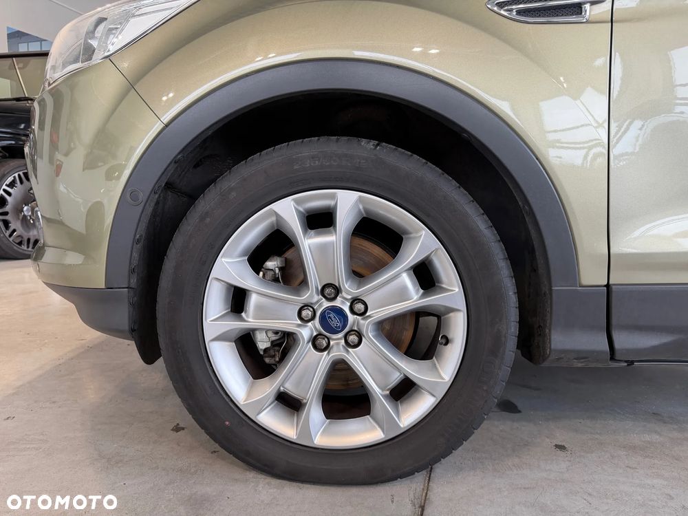 Ford Kuga 2.0 TDCi 2x4 Titanium - 9