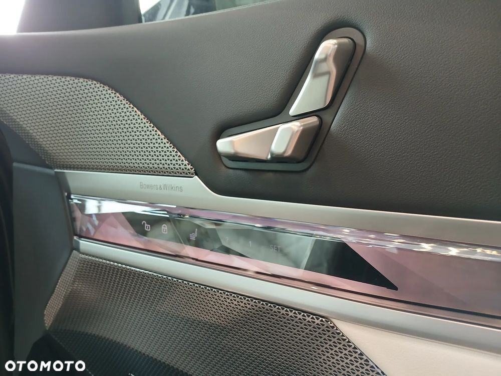 BMW Seria 7 740d xDrive mHEV sport - 19