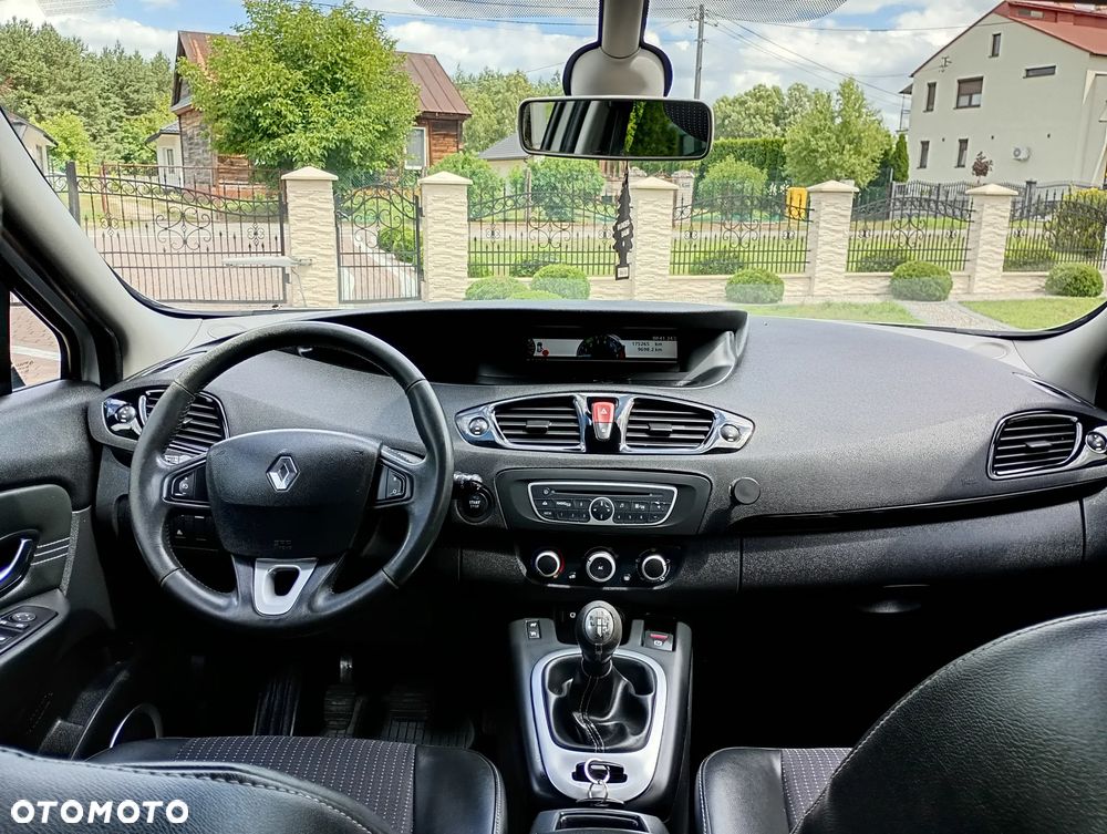 Renault Scenic - 32