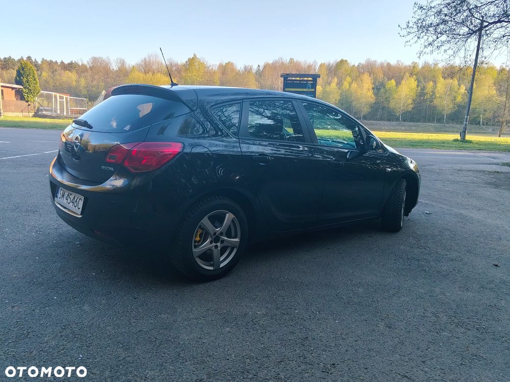 Opel Astra 1.4 ecoFLEX - 10