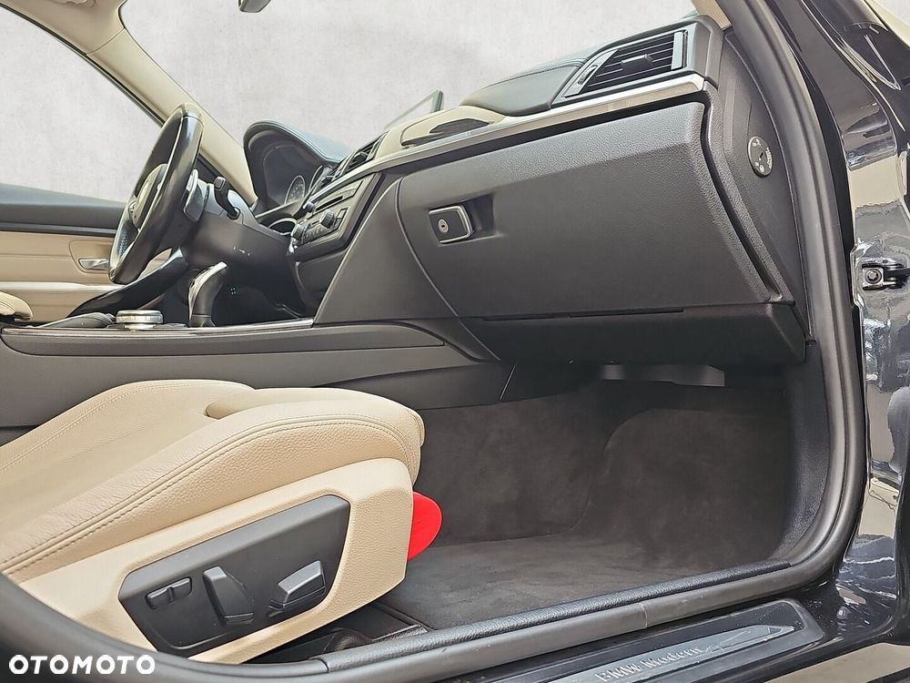 BMW Seria 3 328i xDrive - 29
