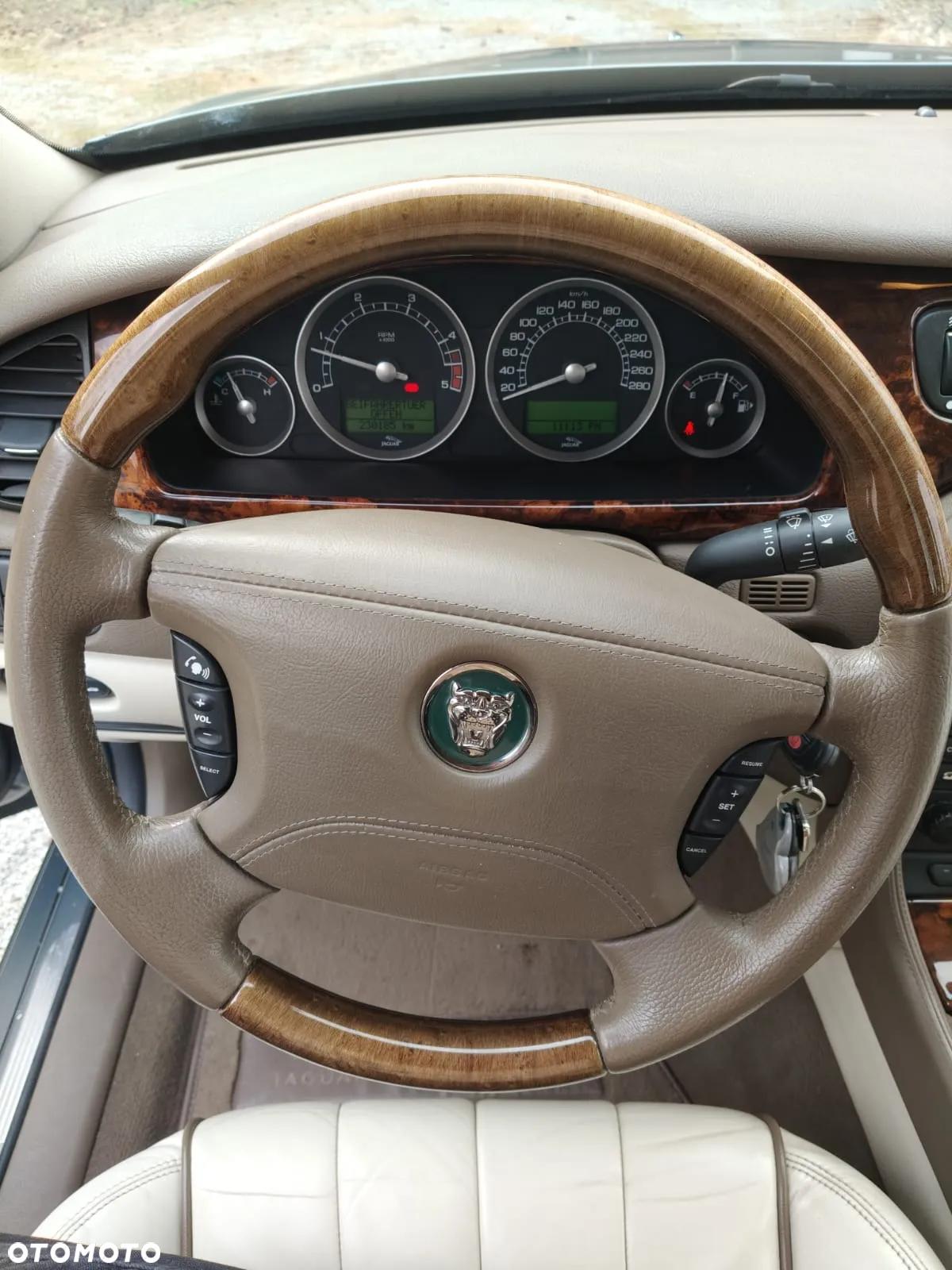 Jaguar S-Type - 11