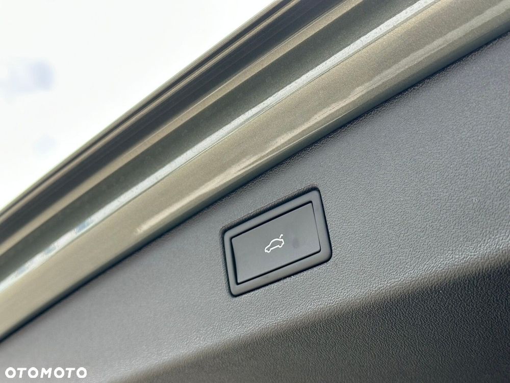 Volkswagen Tiguan - 10