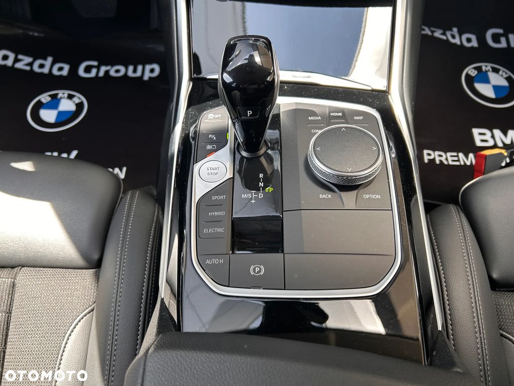 BMW Seria 3 320e xDrive Advantage sport - 29