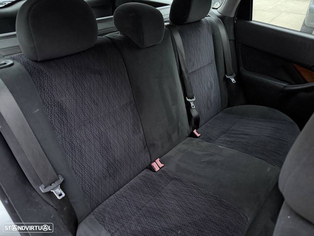 Ford Focus SW 1.4 Comfort - 12
