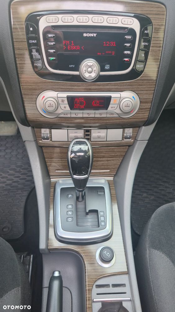 Ford Focus 2.0 TDCi Ghia - 16