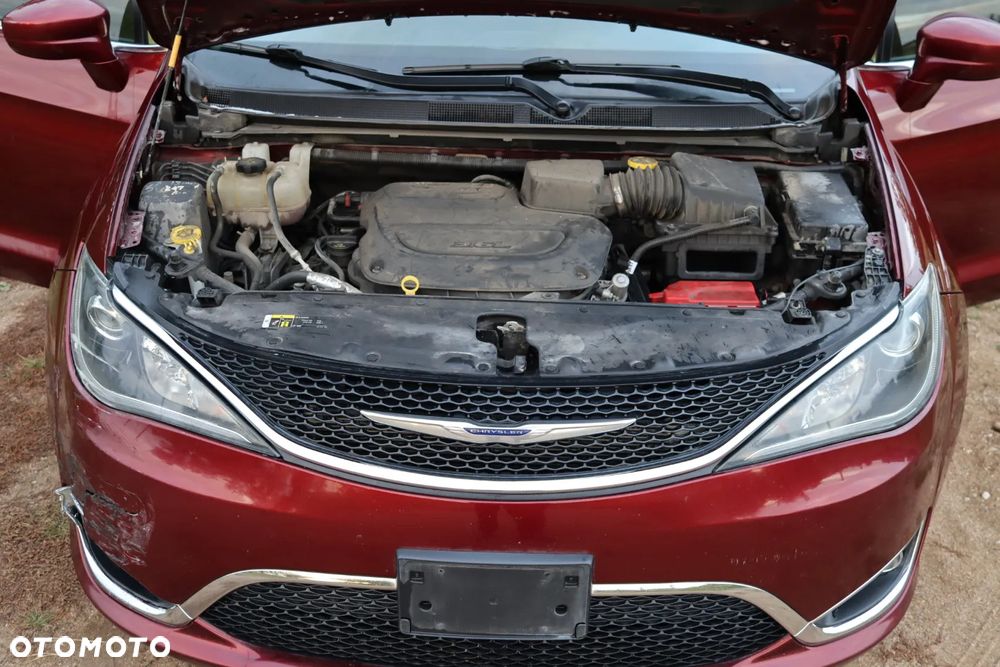 Chrysler Pacifica - 24