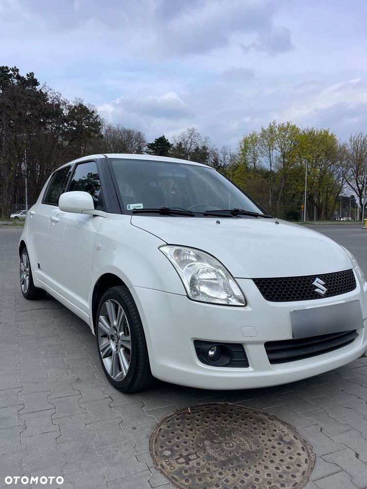 Suzuki Swift 1.3 Black and White - 2