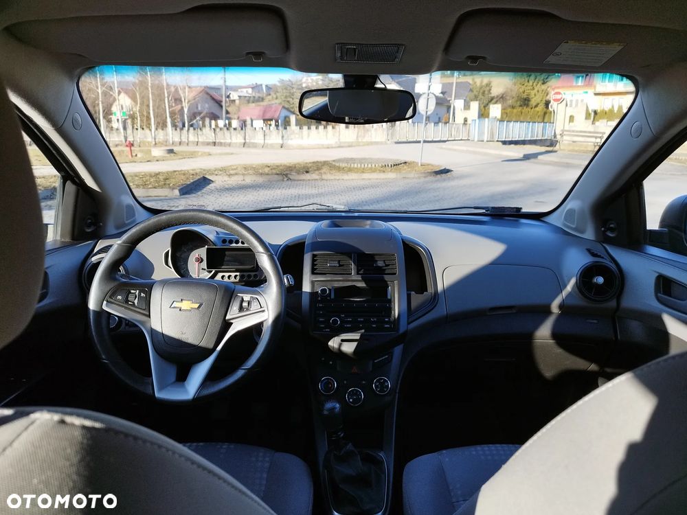 Chevrolet Aveo - 10
