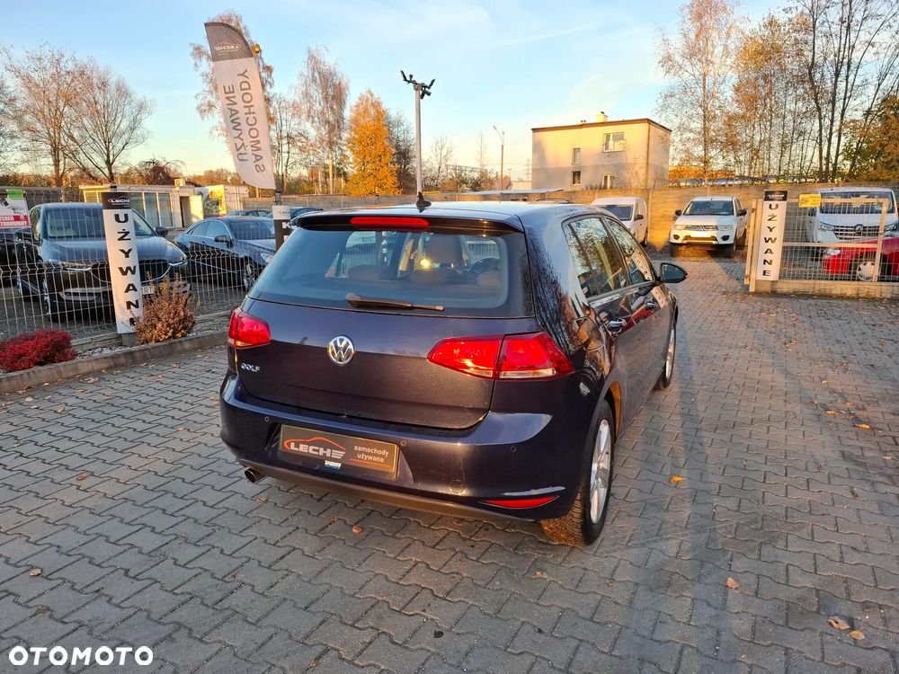 Volkswagen Golf - 25