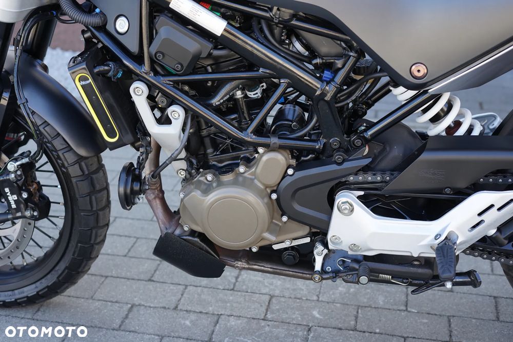 Husqvarna Svartpilen - 29