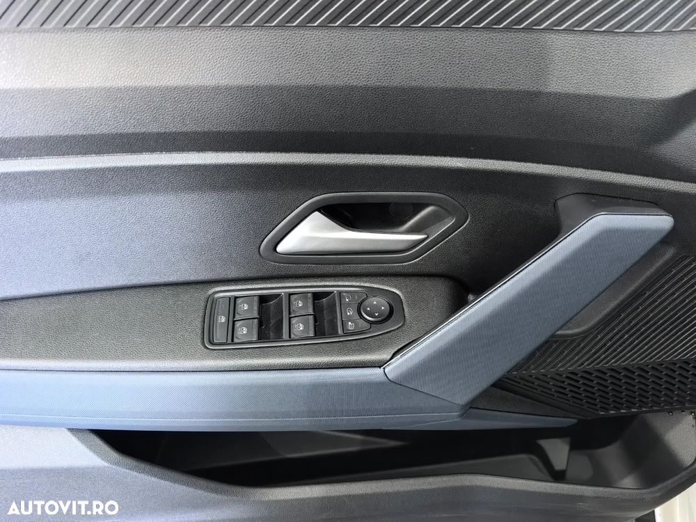 Dacia Duster HEV 140 Journey - 8