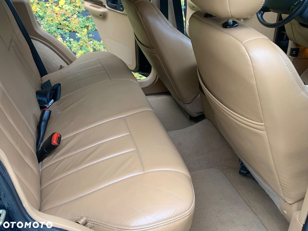 Jeep Cherokee 4.0 Limited - 16