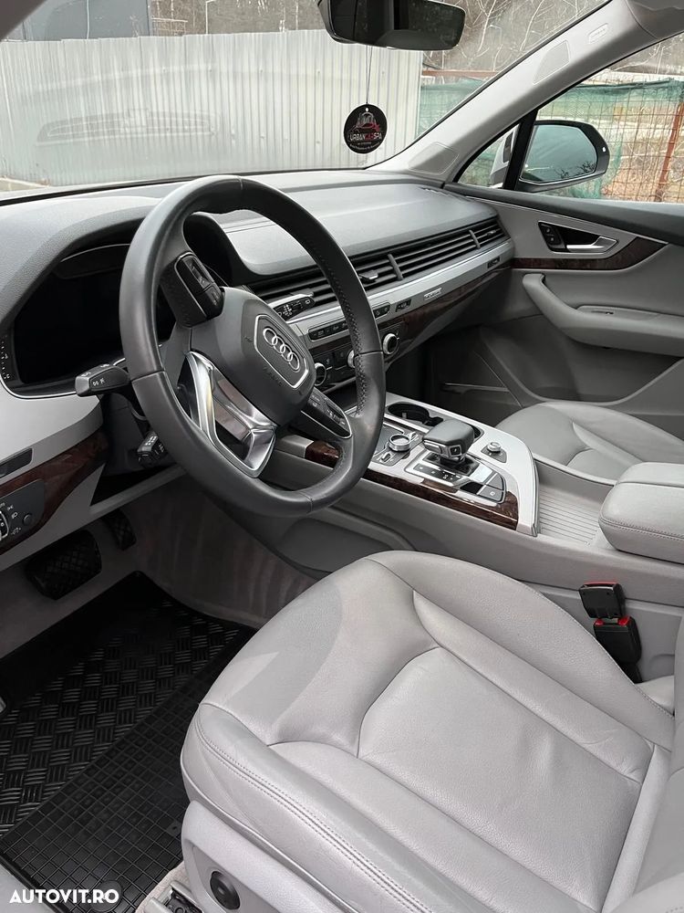 Audi Q7 3.0 TFSI Quattro Tiptronic - 5