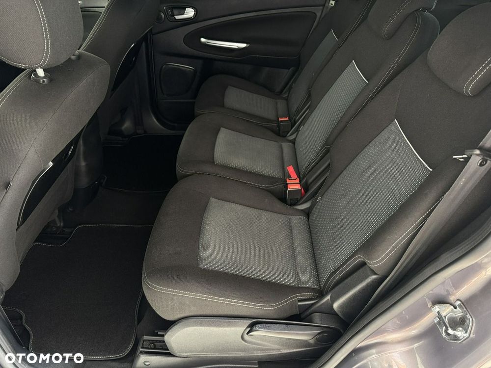 Ford S-Max 2.0 TDCi DPF Titanium - 22