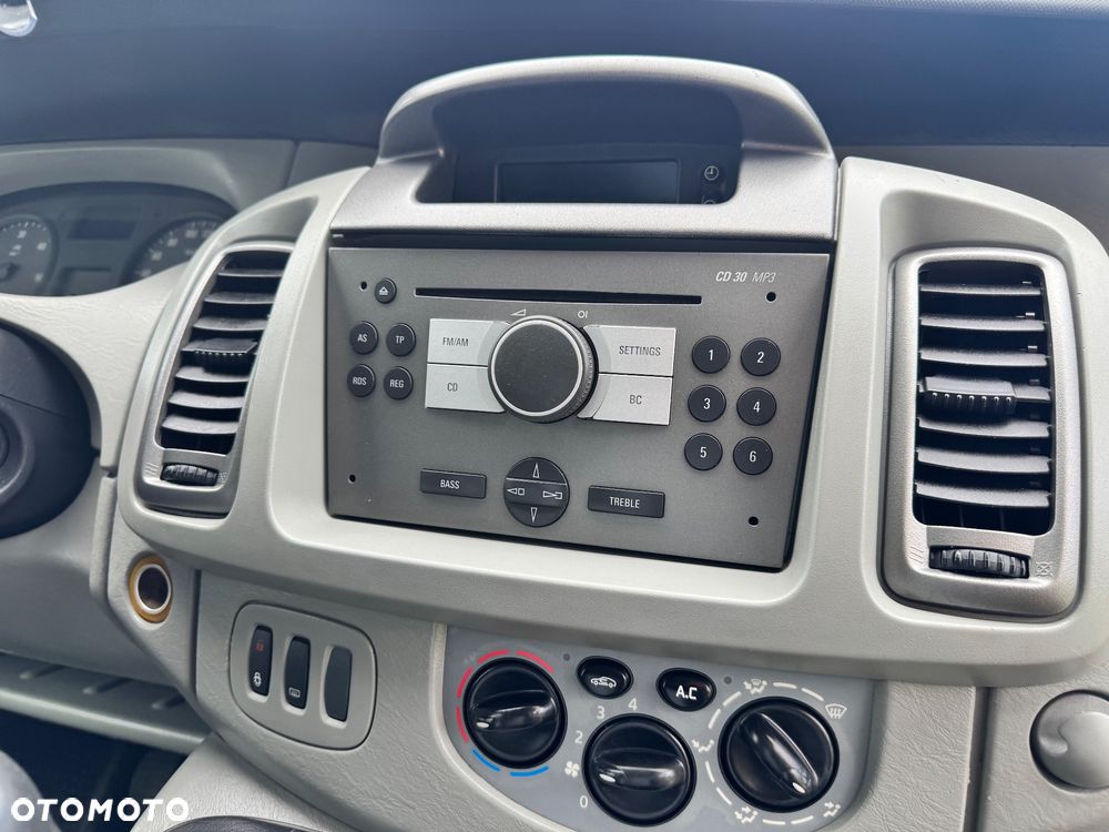 Opel Vivaro - 31