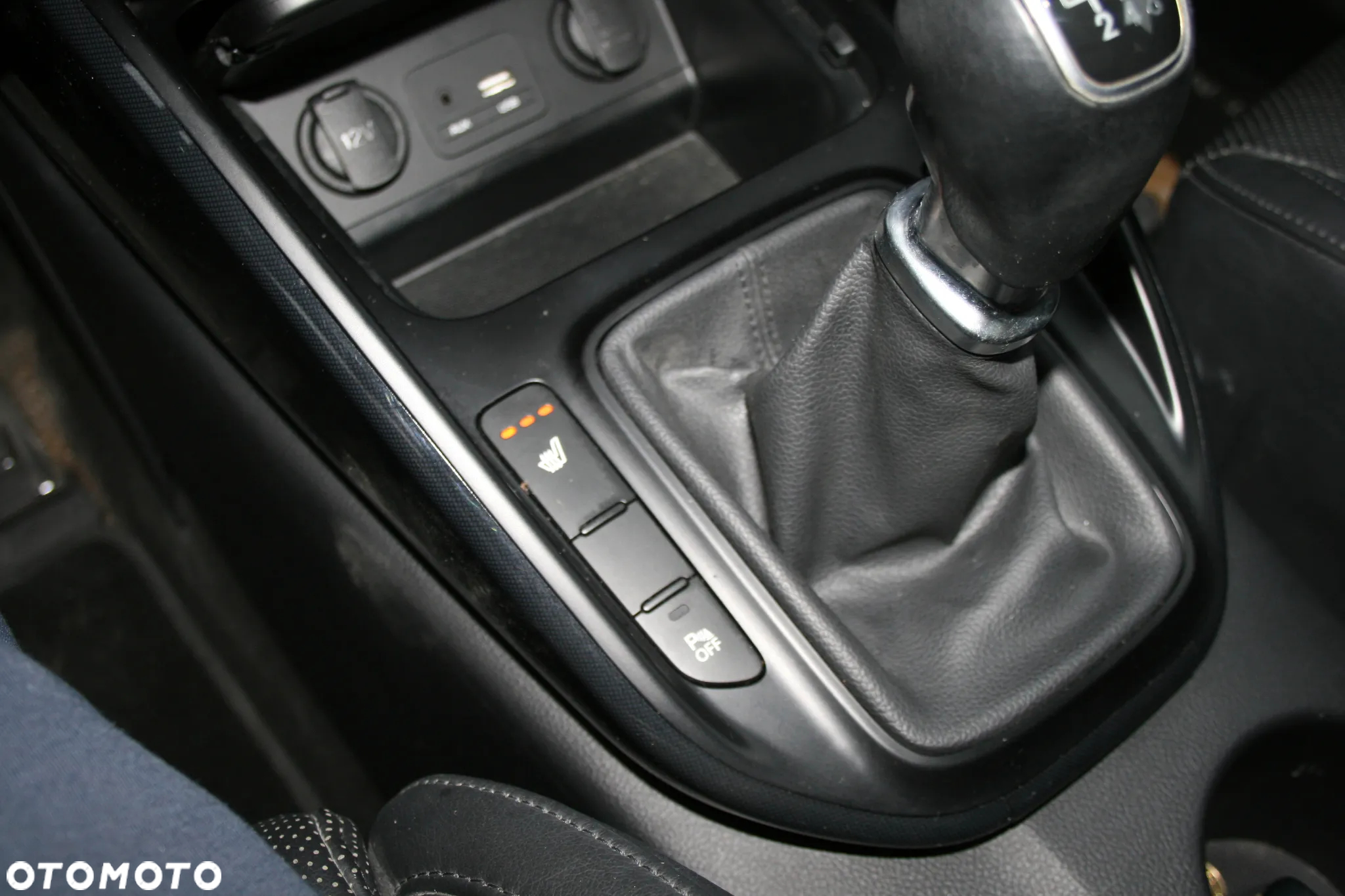 Kia Carens 1.6 GDI S 7os EU6 - 17