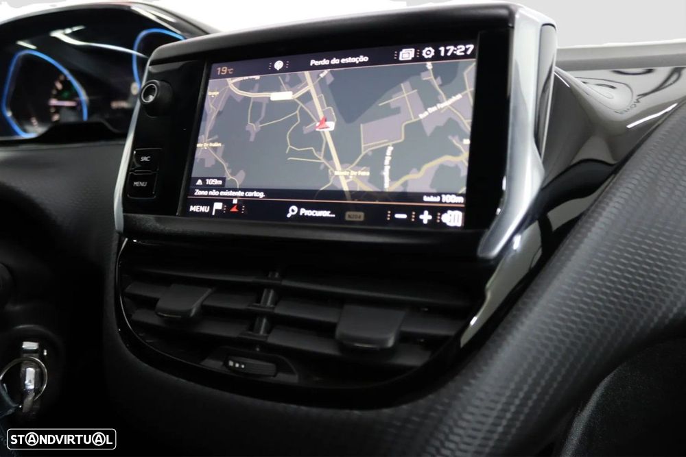 Peugeot 2008 1.2 PureTech Allure EAT6 - 7