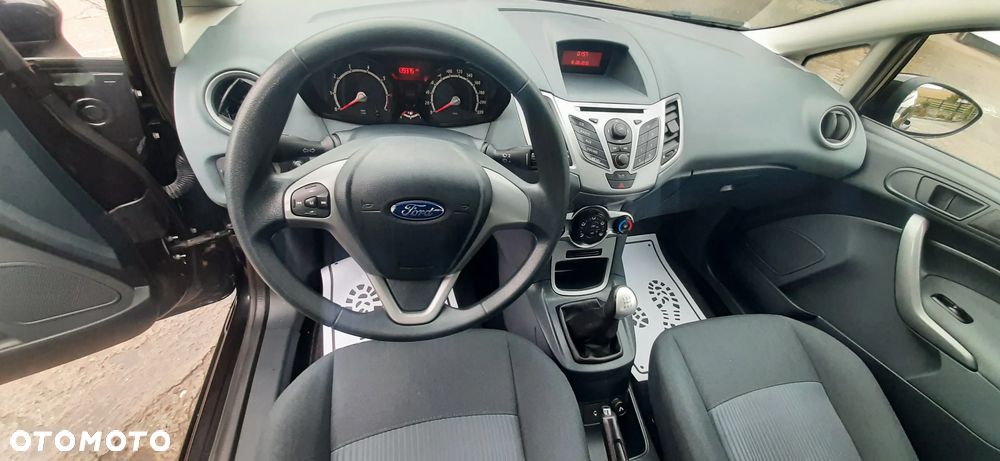 Ford Fiesta - 29