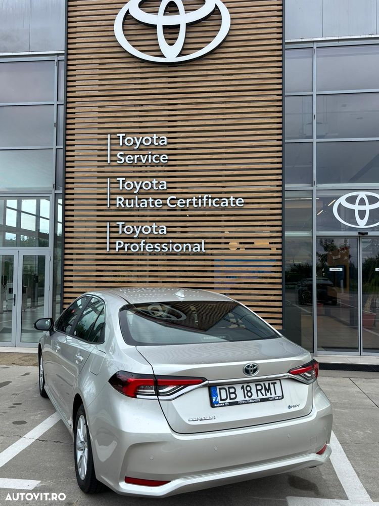 Toyota Corolla 1.8 HSD Business - 2