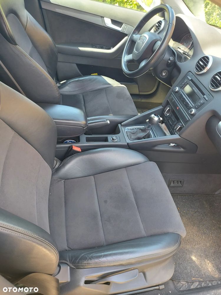 Audi A3 Sportback 1.2 TFSI Attraction S tronic - 8