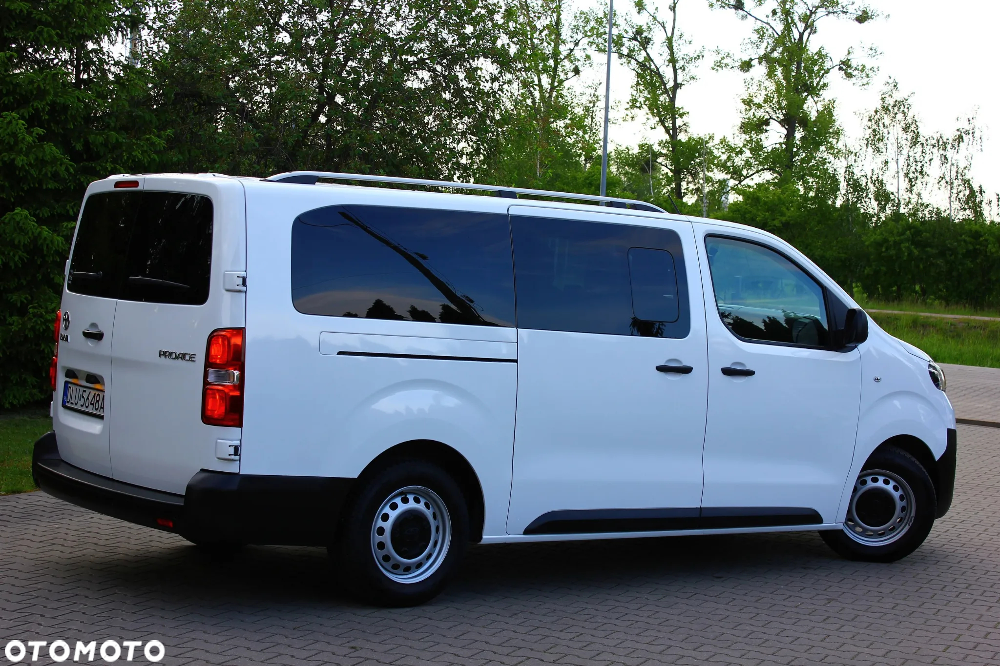 Toyota ProAce Kombi 2.0 D-4D Long 2,8t - 13