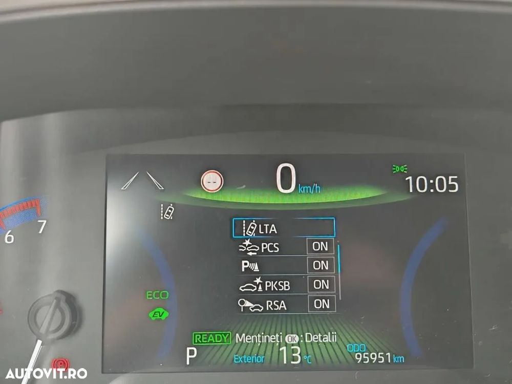 Toyota Corolla ver-sedan-1-8-hsd-dynamic - 22