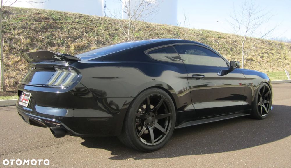 Ford Mustang - 5