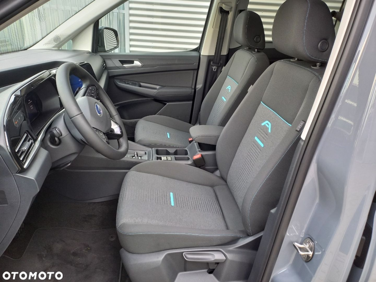 Ford Tourneo Connect Grand - 12