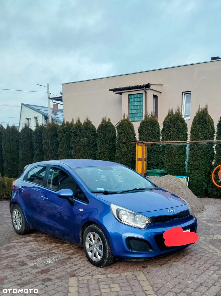Kia Rio - 2