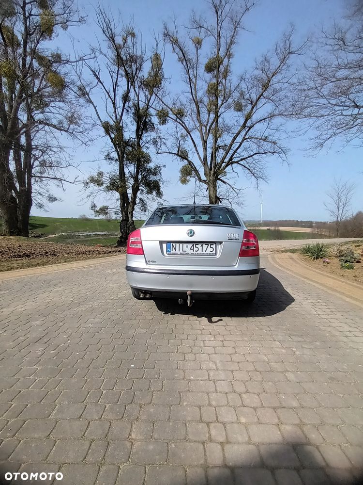 Skoda Octavia 2.0 TDI Ambiente - 16