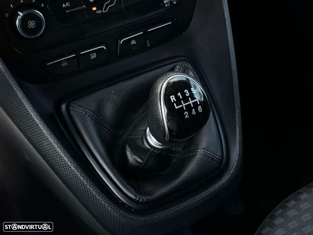 Ford transit connect 3 lugares - 14