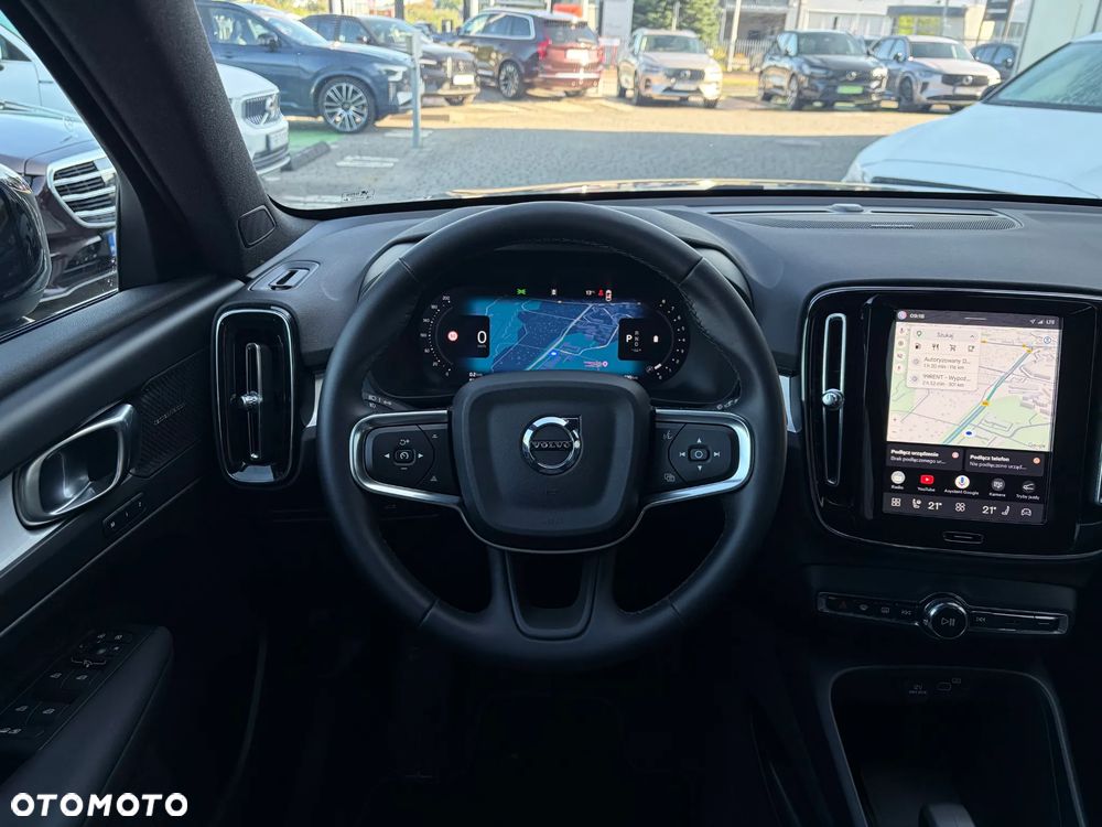 Volvo XC 40 B3 Plus Dark - 12