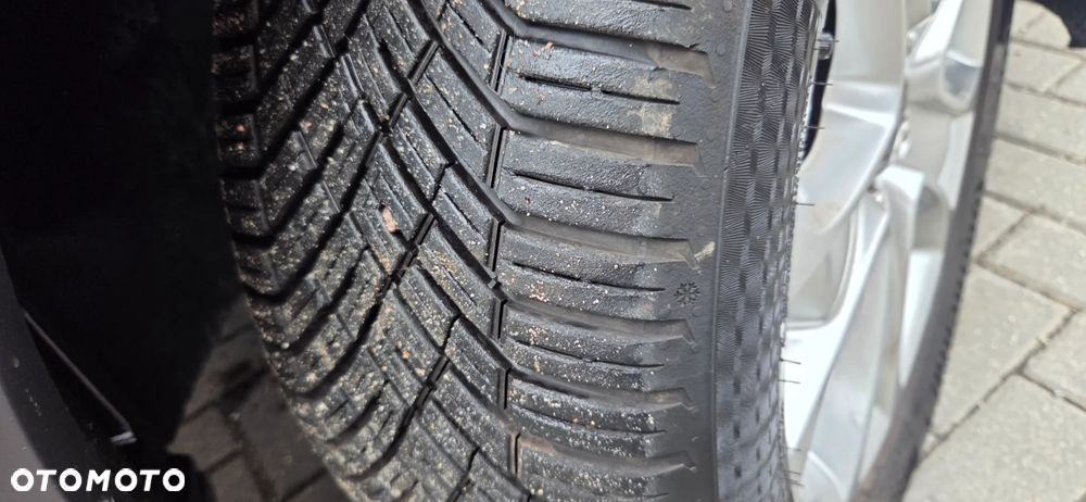 Ford Kuga 2.0 TDCi 2x4 Titanium - 21