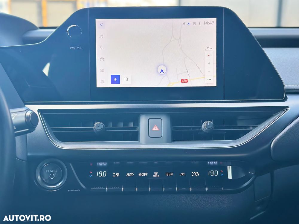 Lexus UX 250h Business Edition - 15