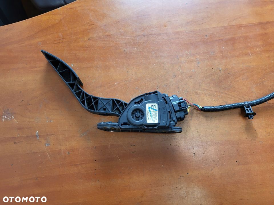 PEDAŁ GAZU POTENCJOMETR SUZUKI SWIFT 49400-68L50 - 1