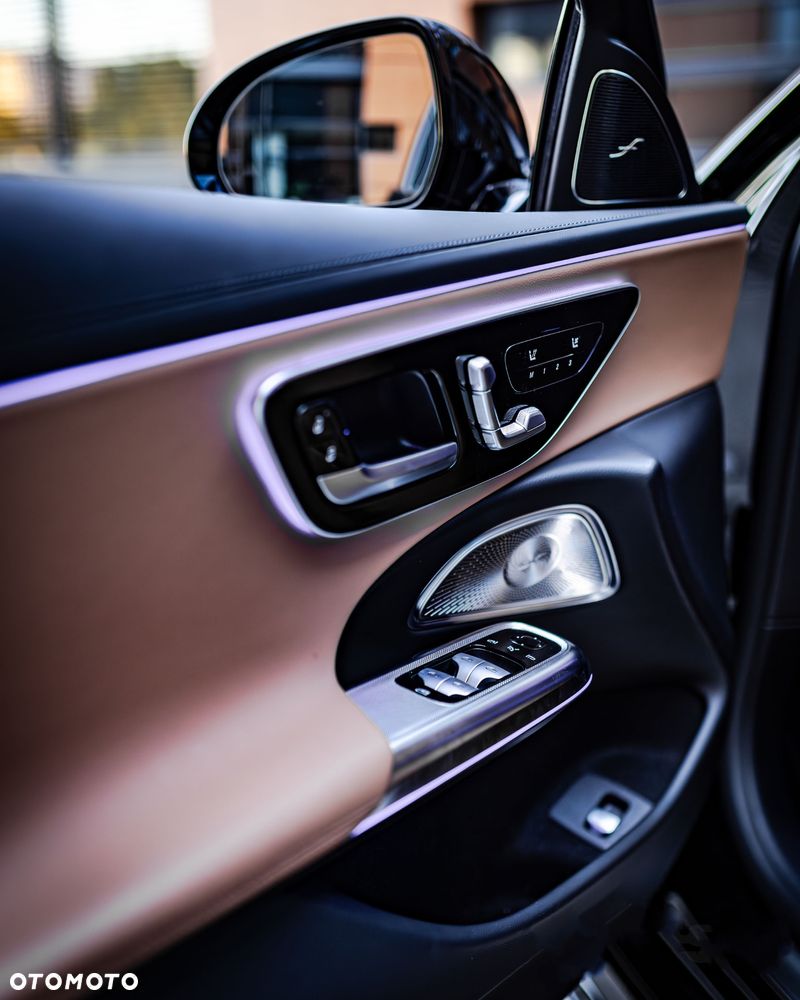 Mercedes-Benz Klasa E 220 d 4-Matic - 28