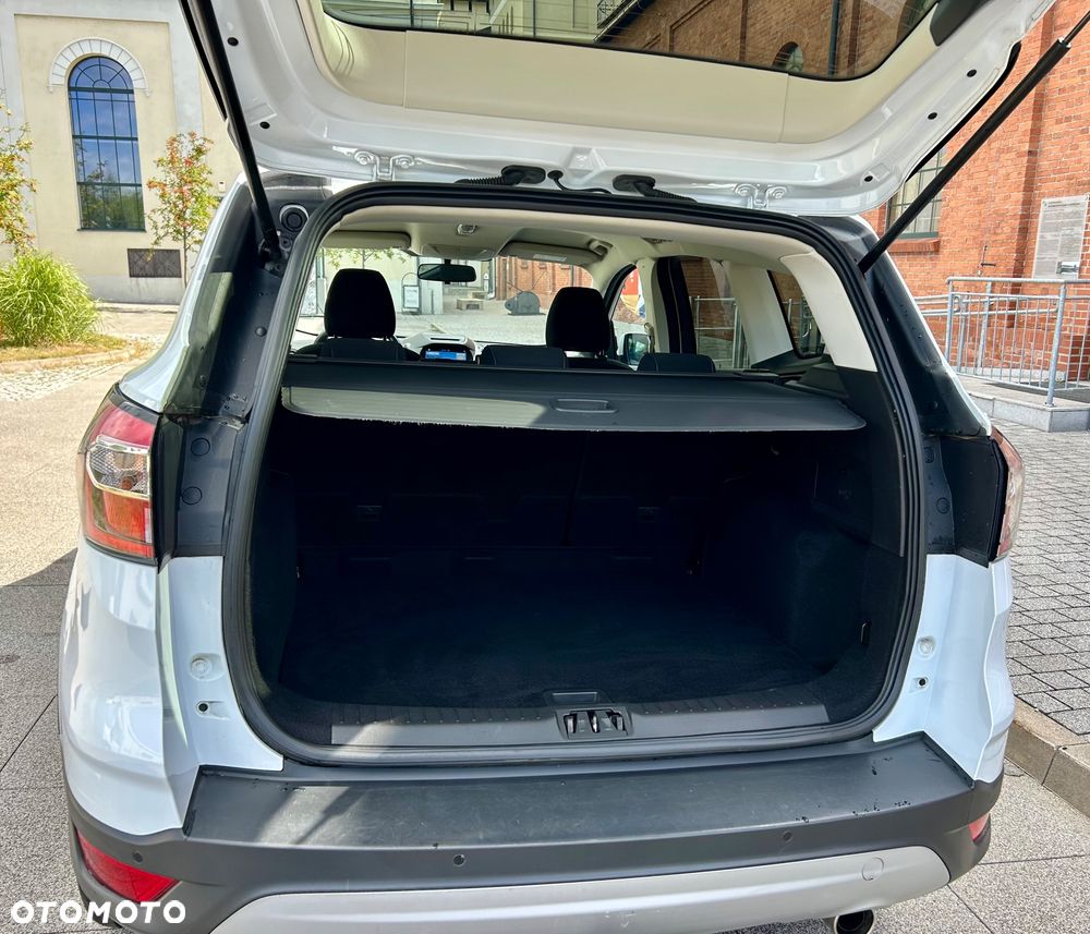 Ford Kuga - 21