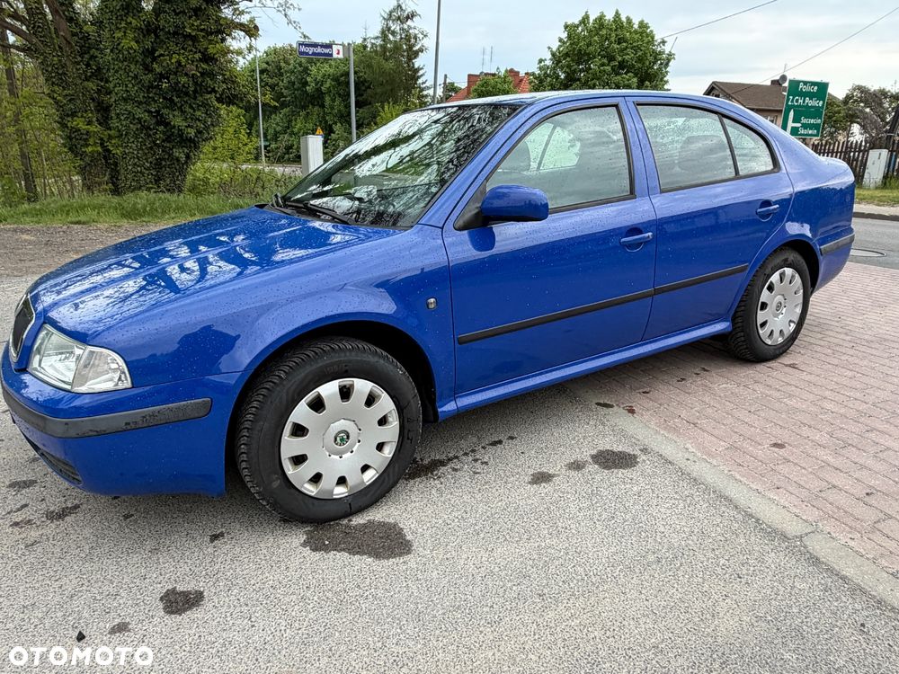 Skoda Octavia 1.6 Tour - 12