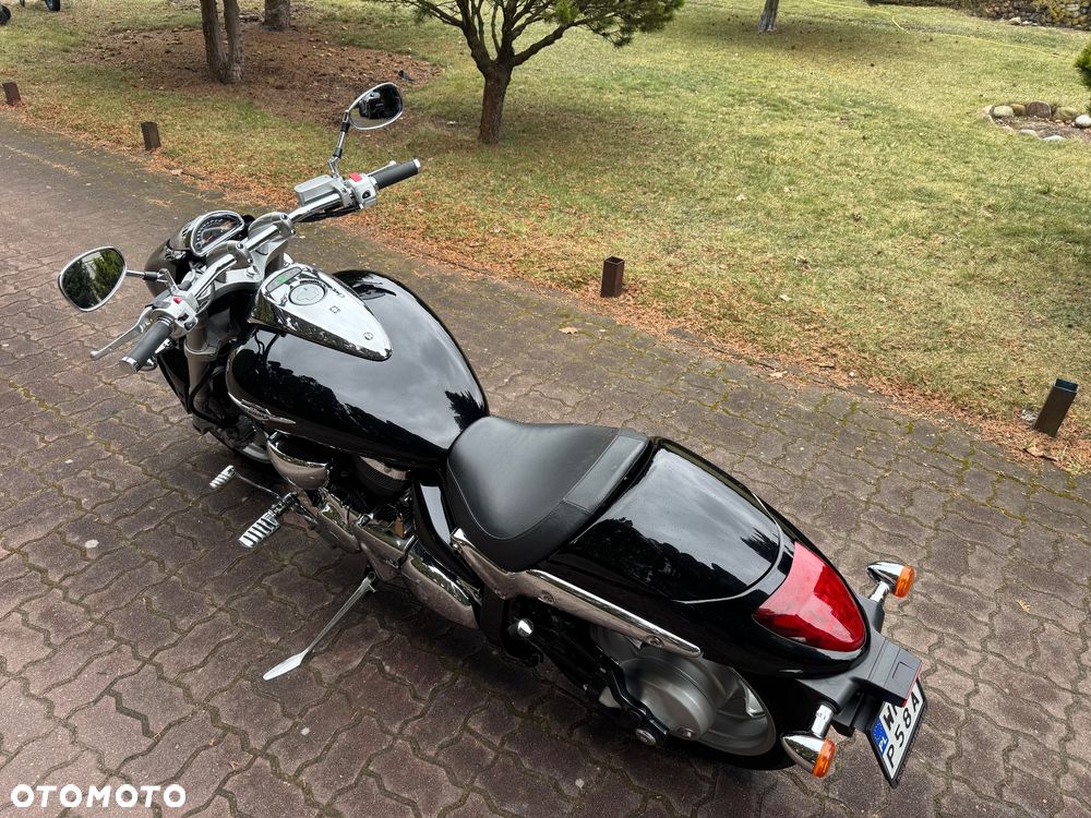 Suzuki Intruder - 5