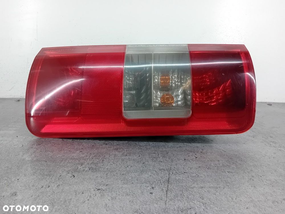 LAMPA TYLNA PRAWA FORD TRANSIT CONNECT 2T1413404  2T1413N412AB - 5