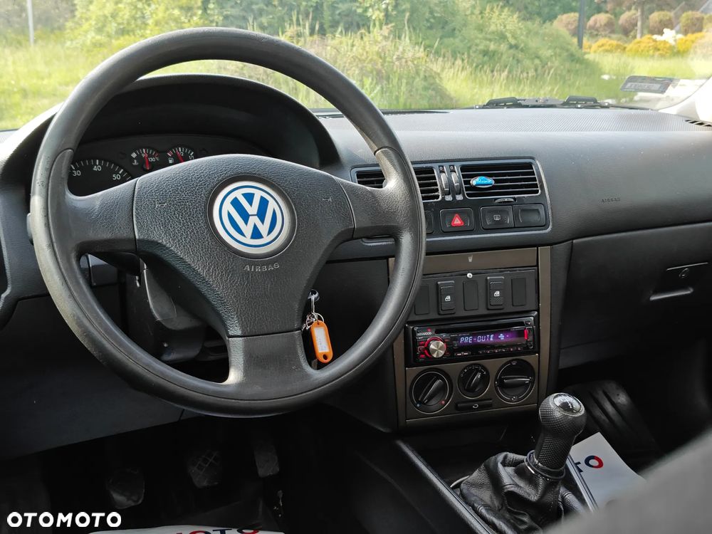 Volkswagen Bora 1.6 Comfortline - 6
