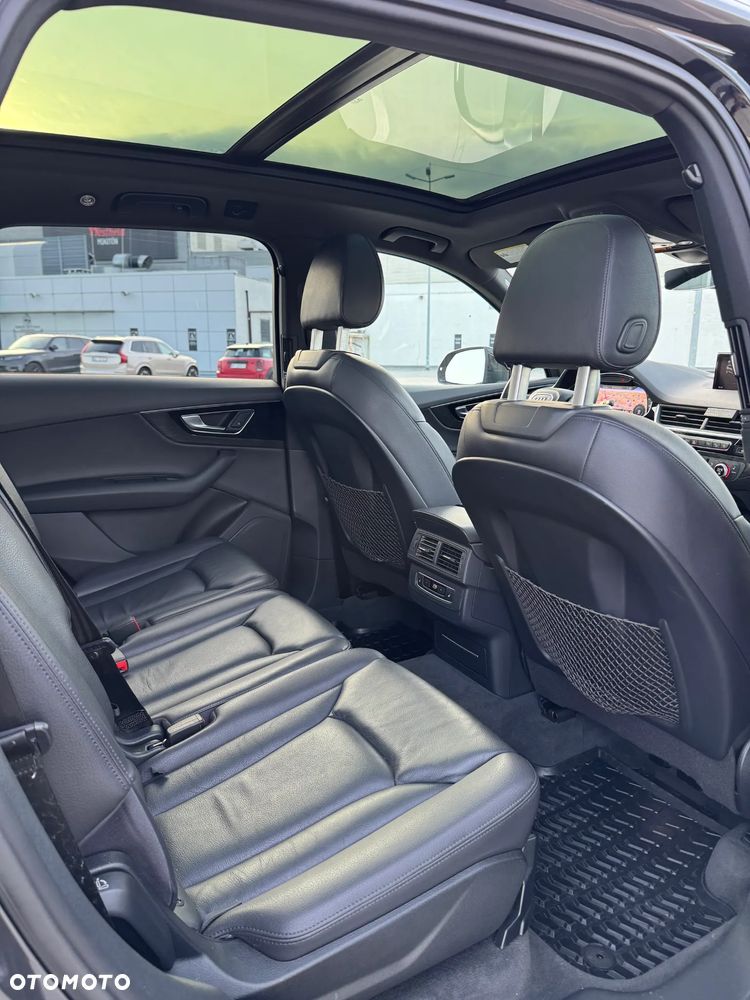 Audi Q7 - 12