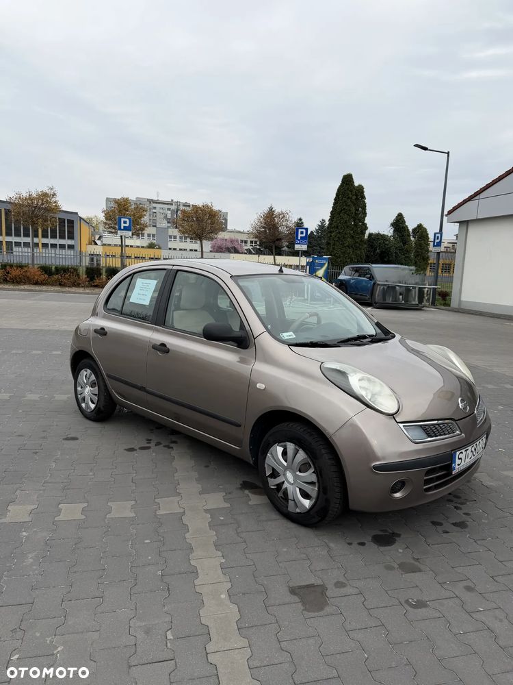 Nissan Micra - 1